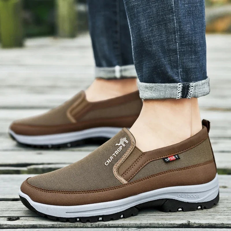 Sneakers Men Shoes Casual Loafers Non-Slip Slip on Vulcanized Shoes Soft Sole Solid Color Comfortable Water Sport Shoes Brown