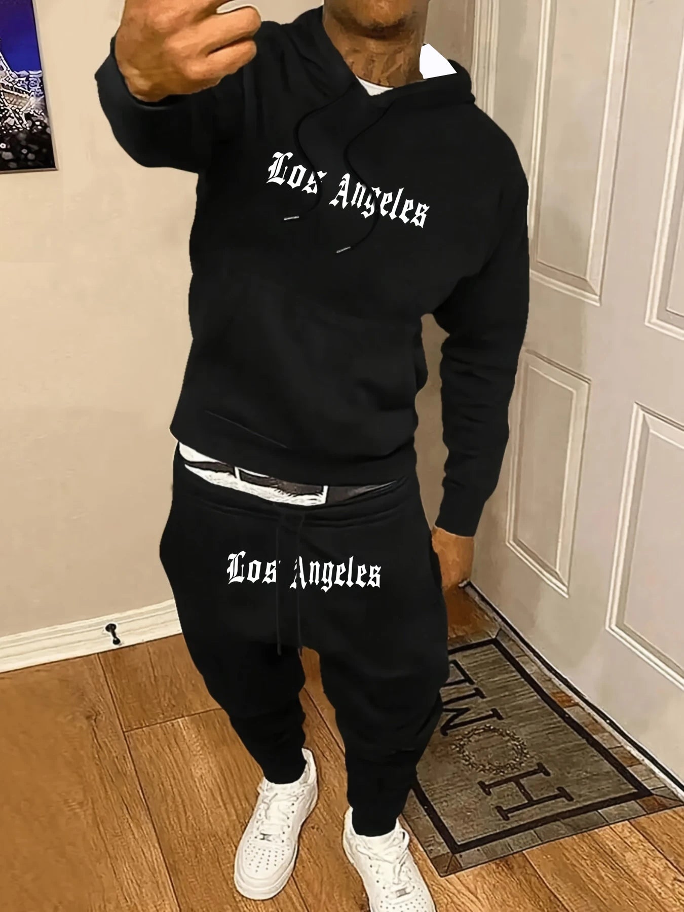 The new men's hoodie set for Autumn Winter 2025 is comfortable soft casual and fashionable  Sweatshirt+Trousers Sportswear