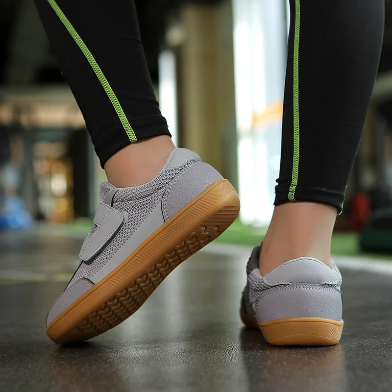 New Children's Soft Soled Board Shoes Boy's and Girl's Anti Slip Sports Rubber Shoes Lightweight Walking Shoes Casual Sneakers