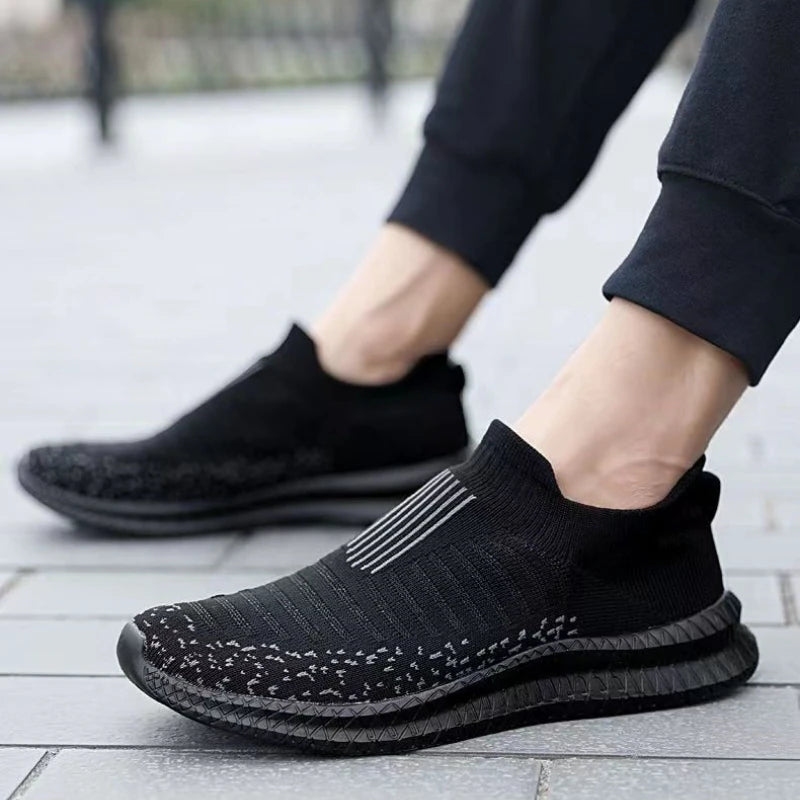 Men Shoes Breathable Sneakers Fashion Soft Sole Male Running Shoes Loafers Walking Vulcanized Shoe Slip on Flat Men Casual Shoes