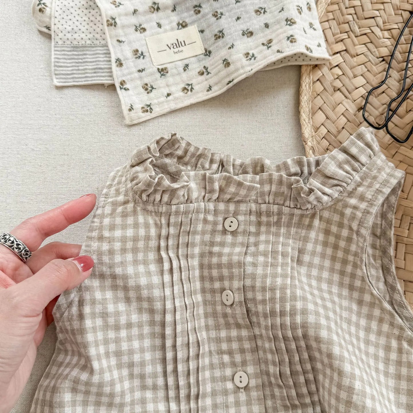 2025 Summer New Girls Sleeveless Lace Shirts Children Cotton Vest Baby Girls Blouse Solid Loose Princess Tops Kids Clothes