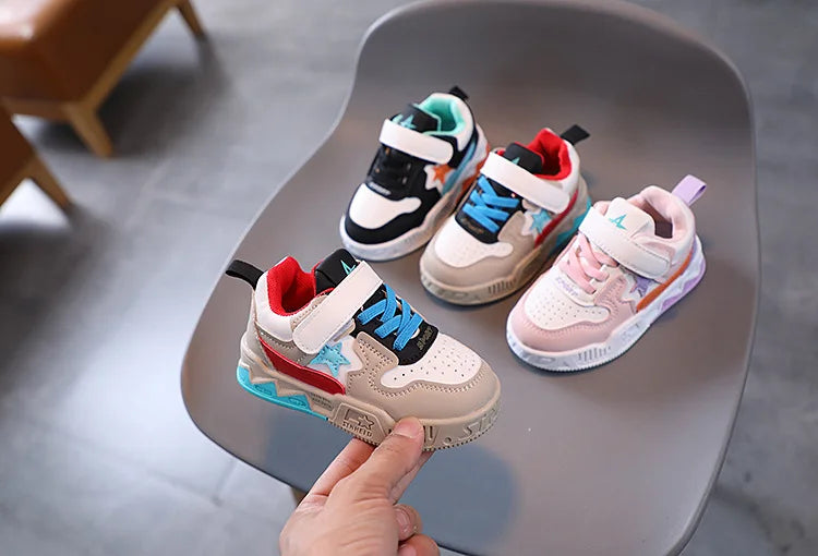 Kids Sports Shoes Children Casual Sneakers Anti Slip Soft Soles Breathable Lightweight Baby Walking Shoes Boys Girls Board Shoes