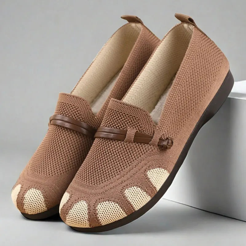 Women's shoes 2025 spring/summer new style shallow mouth flat bottom mother's shoes breathable mesh shoes comfortable loafers