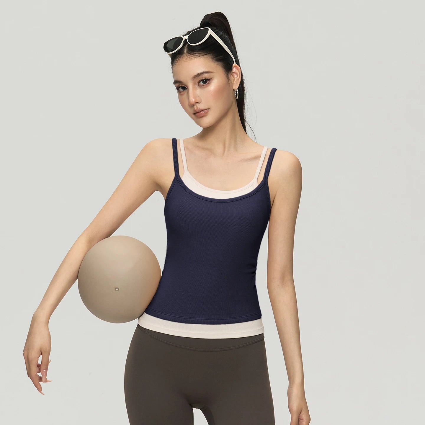 Yoga Tank Tops Built In Bra Women Backless Gym Top Yoga Clothing Sleeveless Shirts Workout Outfits Yoga Tank Tops Sports Vest