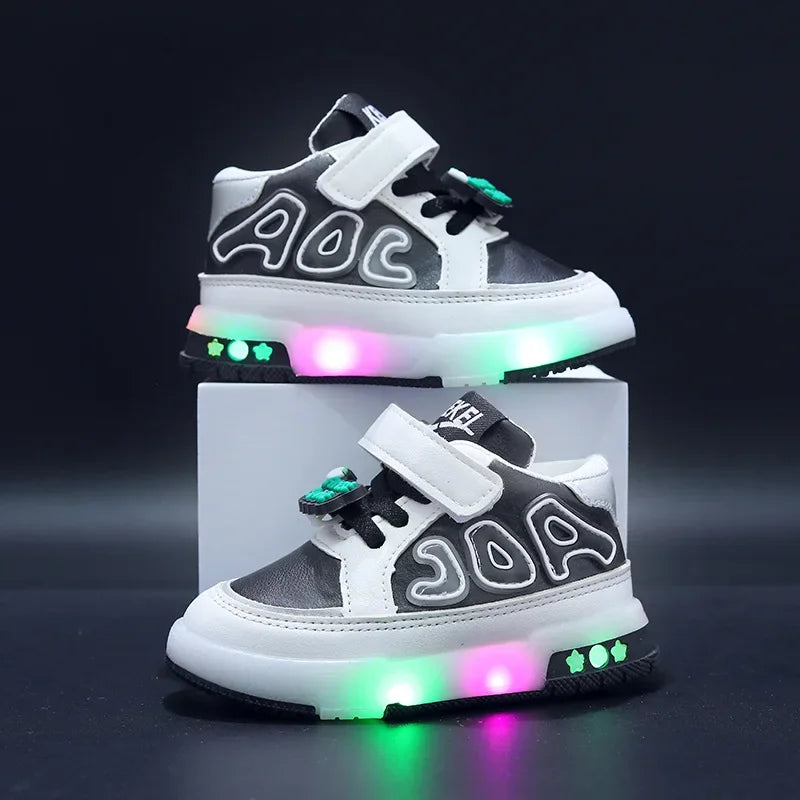 Light Up Sports Shoes for Young Children Fashion Leather Luminous Kids Sneakers Baby Toddler Shoes New Girls Boys Board Footwear