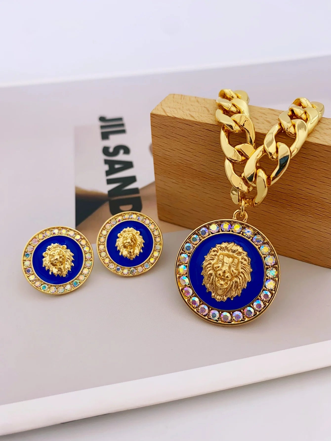 Sd724b26459b44d42b655474127388cabc