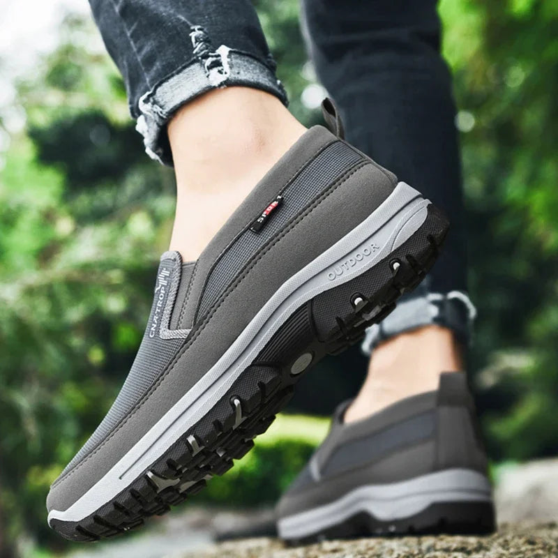 Sneakers Men Shoes Casual Loafers Non-Slip Slip on Vulcanized Shoes Soft Sole Solid Color Comfortable Water Sport Shoes Brown