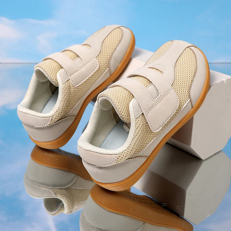 New Children's Soft Soled Board Shoes Boy's and Girl's Anti Slip Sports Rubber Shoes Lightweight Walking Shoes Casual Sneakers