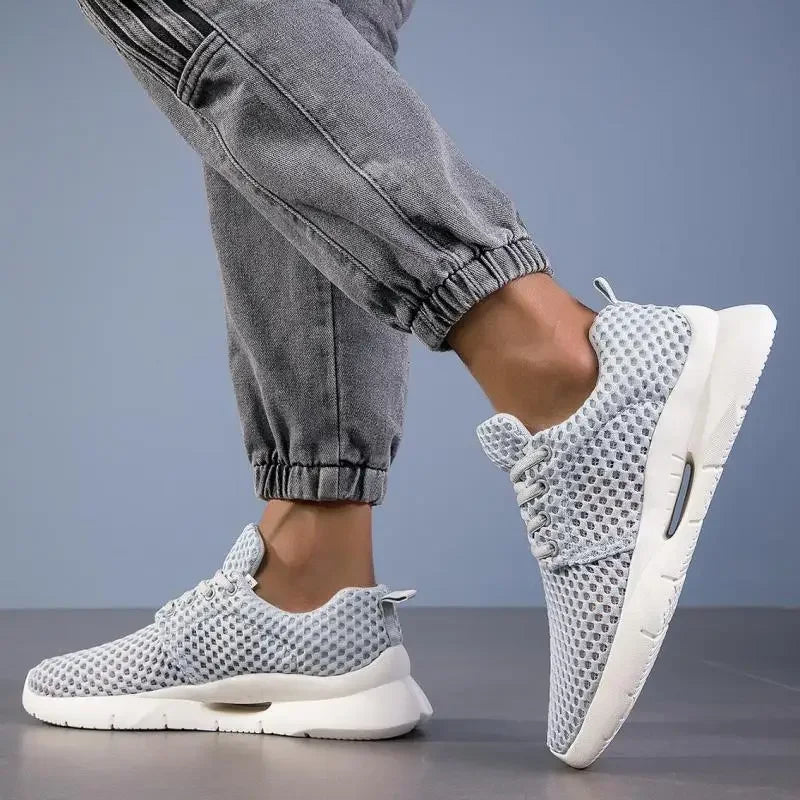 Men's Shoes White Mesh Sneakers New Summer Lightweight Casual Shoes Hiking Comfortable Tennis Shoes Lace Up Outdoor Running Shoe