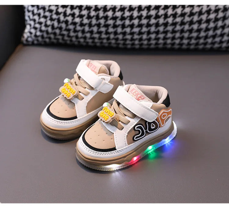 Light Up Sports Shoes for Young Children Fashion Leather Luminous Kids Sneakers Baby Toddler Shoes New Girls Boys Board Footwear