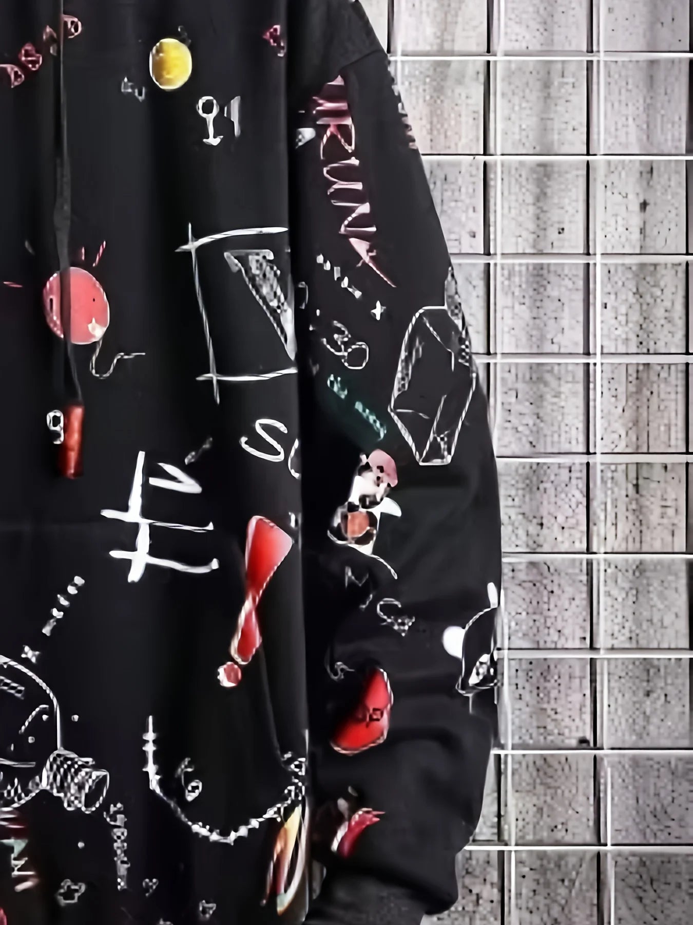 The new men's hoodie for the autumn of 2025 features a casual and fashionable 3D graffiti print that is soft and comfortable