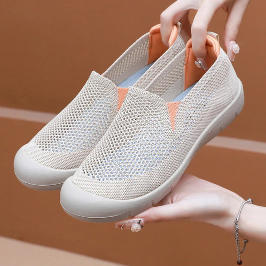 Women's casual shoes are lightweight, non slip, breathable, loafers for commuting and travel, flat shoes for comfortable women's