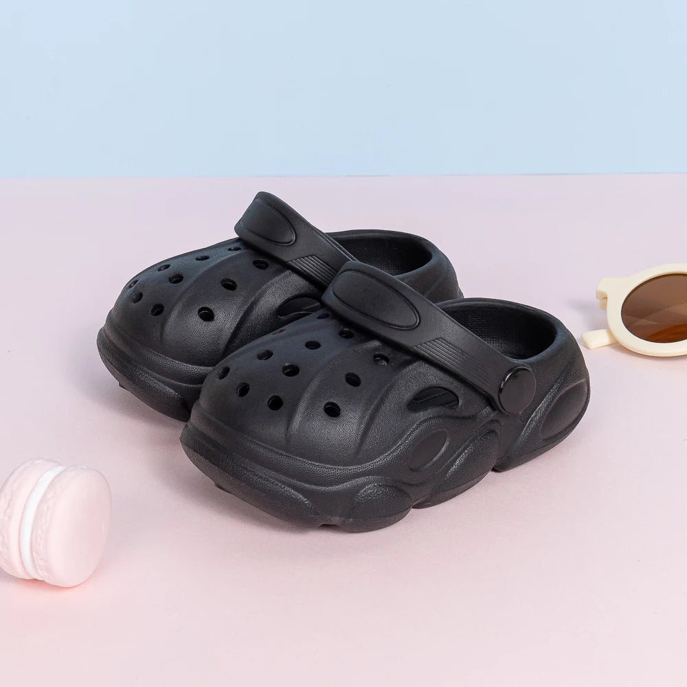 Children's Sandals Hole Shoes Classic Colors with Soft Anti- Skid Kids Slippers Can Diy for Baby Boys and Girls Beach Shoes