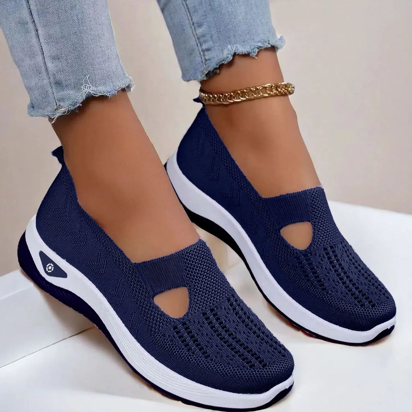 2025Women's Sneakers Breathable Slip on Walking Shoes Mesh Low Top Womens Vulcanized Shoes Soft Sole Lightweight Women Shoes