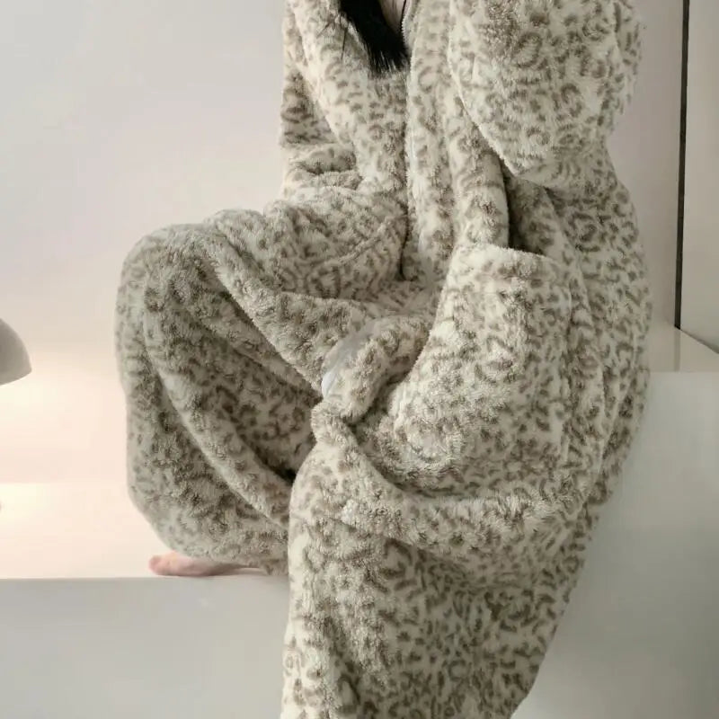 Women's Clothing Winter Pajamas Hooded Fleece-Lined Thicken Ins Wind Coral Fleece Plus Size Homewear Keep Warm Comfortable