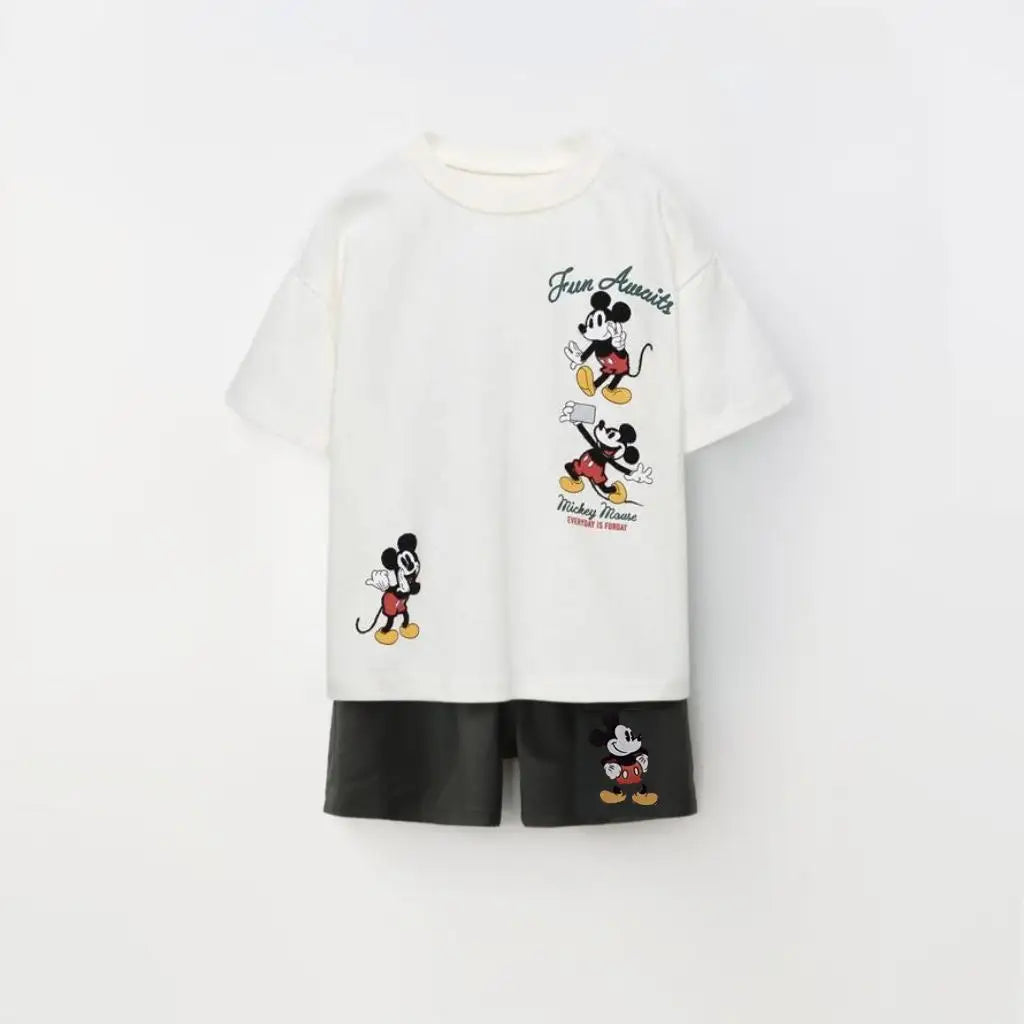 Disney Summer Sets Child New Mickey Mouse T-shirt+Shorts Two Piece Set Child Lovely Casual Short-sleeved Tracksuits Outer Wear