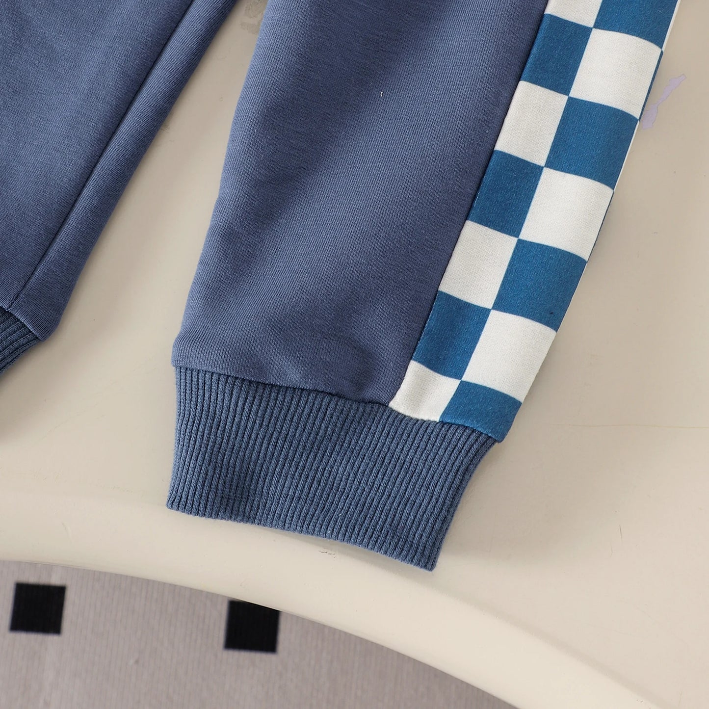 2pcs  Autumn and winter new style for boys, girls and babies 0-3 years old, comfortable and fashionable plaid hoodie set