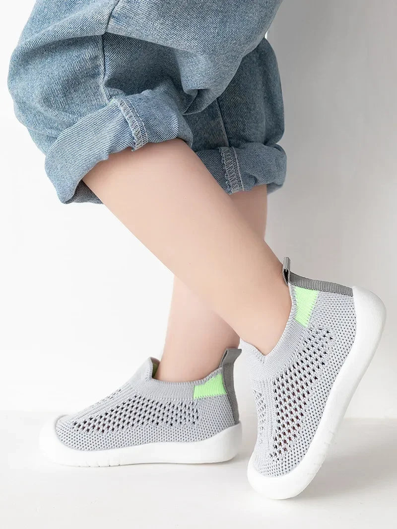 Spring Summer Toddler Shoes Breathable Knitted Kids Sneakers Boys Slip-on Tennis Shoes Girls Soft Non-slip School Casual Shoes
