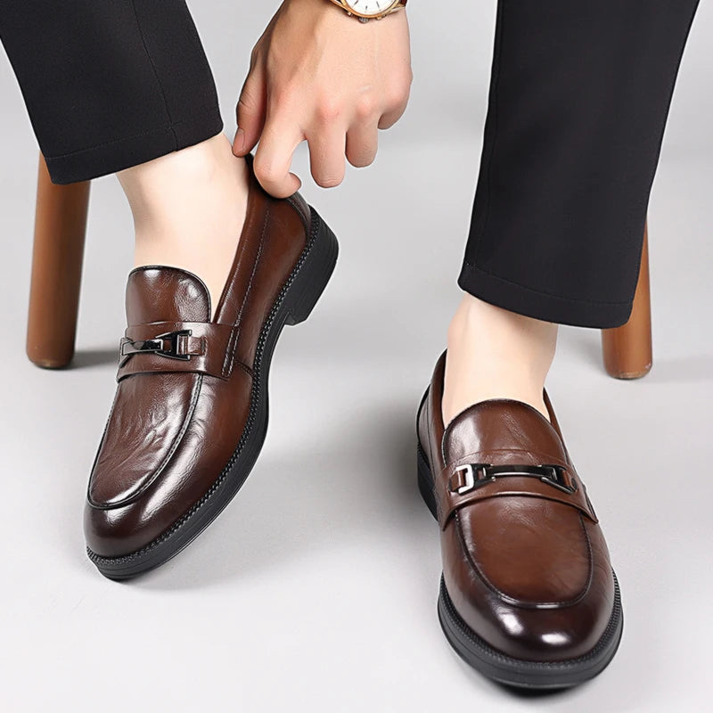 Classic Style Men's Fashionable Business Casual Leather Shoes Spring British Retro Comfortable Soft Sole Loafers Driving Shoes