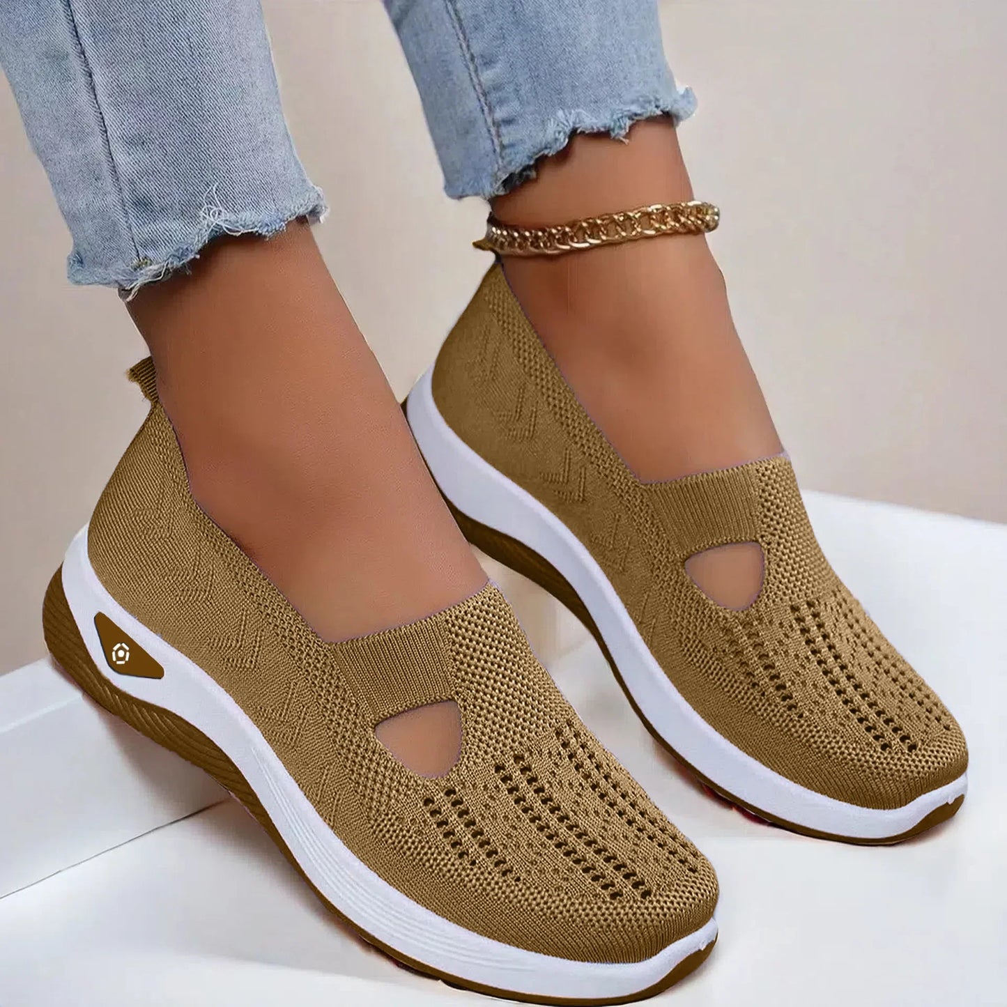 2025Women's Sneakers Breathable Slip on Walking Shoes Mesh Low Top Womens Vulcanized Shoes Soft Sole Lightweight Women Shoes