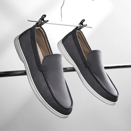 2025 New Men's Slip-On Shoes - Lightweight Solid-Color Classic, Comfortable One-Step, Driving & Street Versatile Casual Footwear