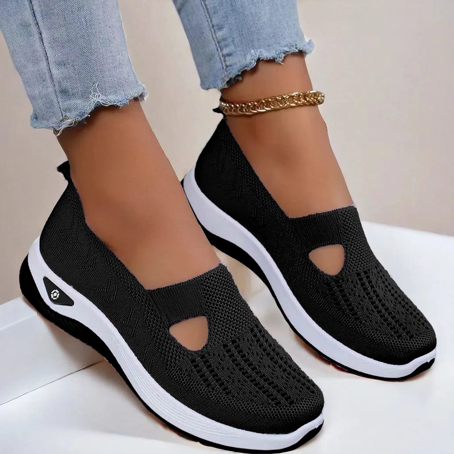 2025Women's Sneakers Breathable Slip on Walking Shoes Mesh Low Top Womens Vulcanized Shoes Soft Sole Lightweight Women Shoes