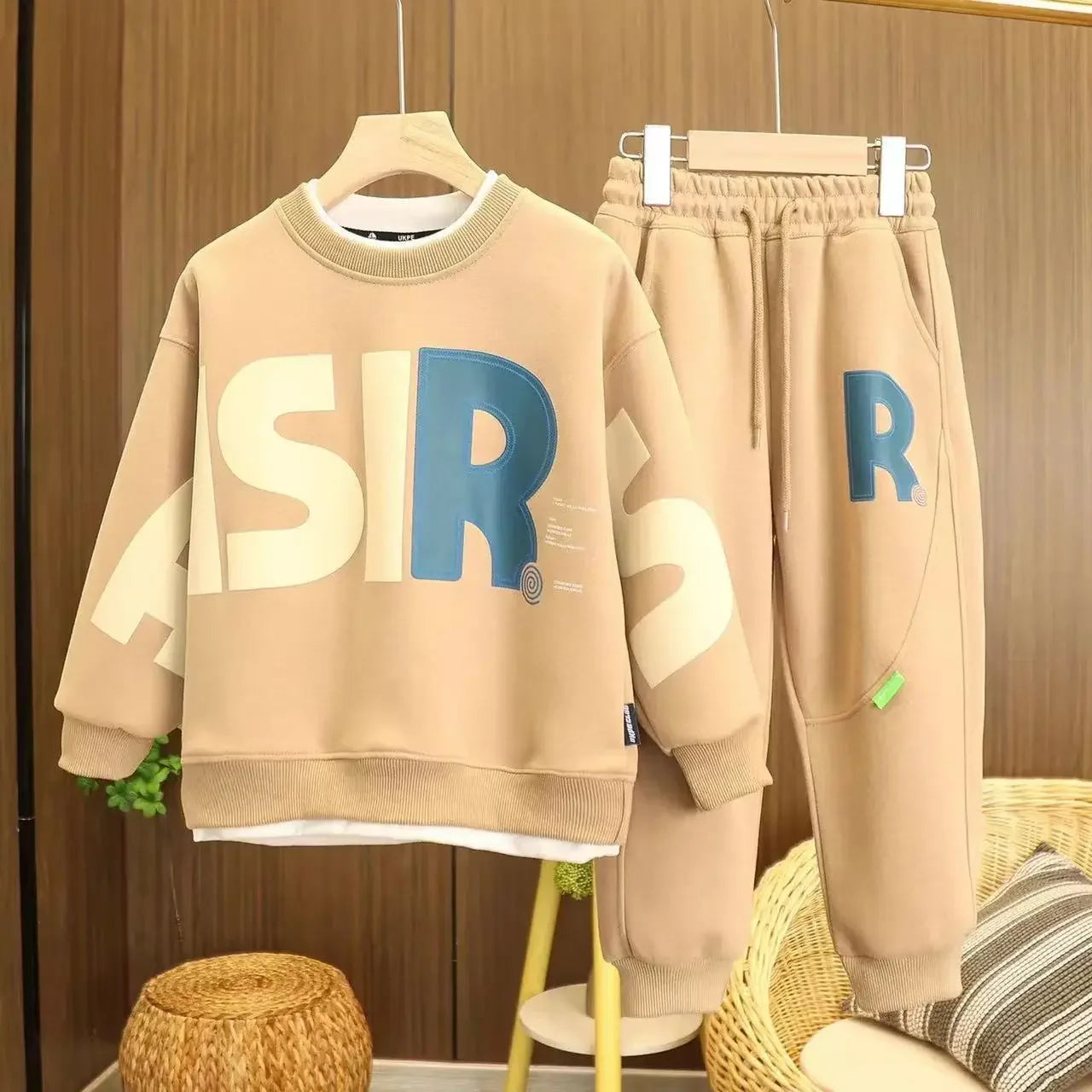 Casual Sportswear Set for Boys Autumn Winter New Style Two-Piece Children's Clothing Trendy Sweatshirt Pants Combo