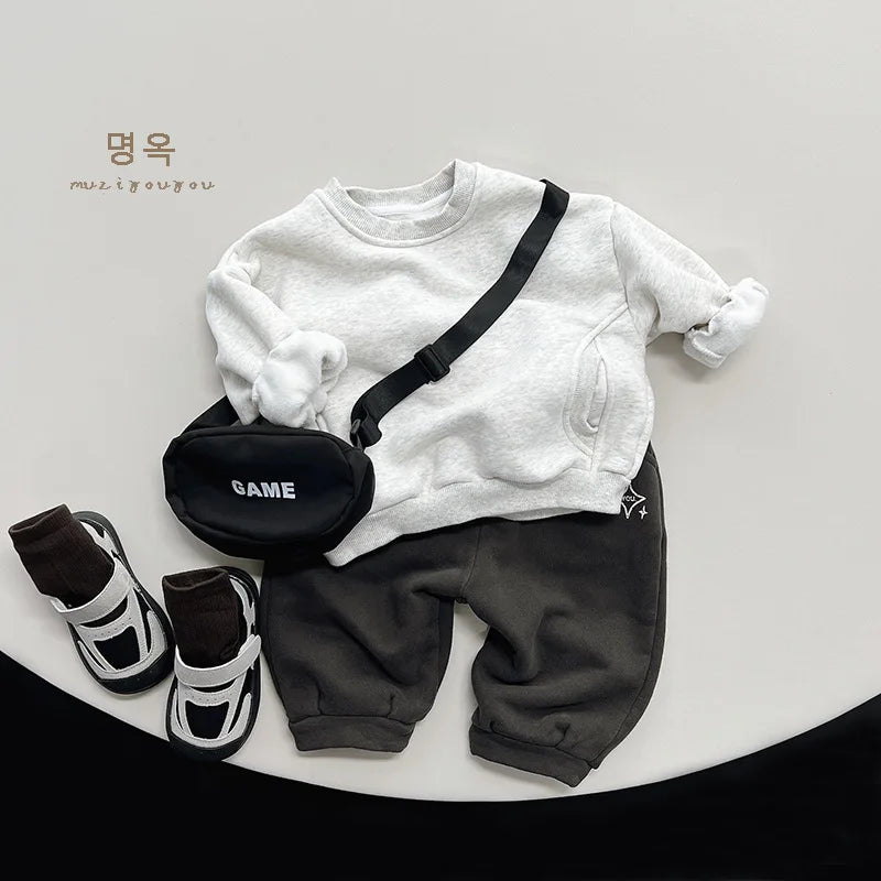 2025 Winter New Baby Long Sleeve Fleece Sweatshirt Infant Boy Girl Solid Warm Pullover Plus Velvet Thick Toddler Casual Clothes