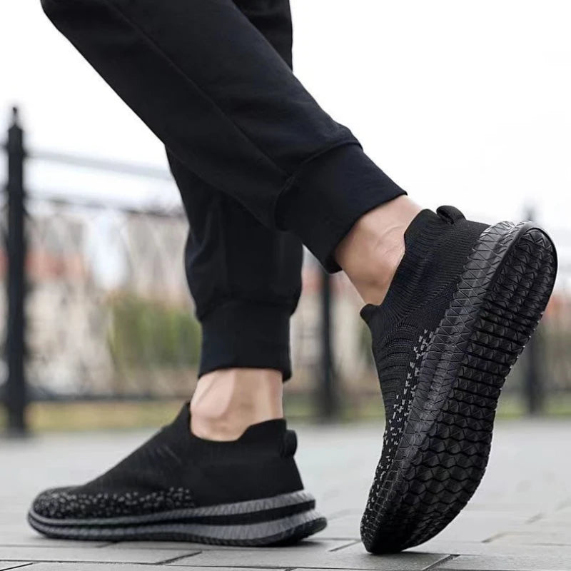 Men Shoes Breathable Sneakers Fashion Soft Sole Male Running Shoes Loafers Walking Vulcanized Shoe Slip on Flat Men Casual Shoes