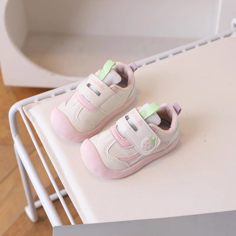 Children's sports shoes for boys and girls anti slip 2025 summer fashion design cute sweet and comfortable casual shoes