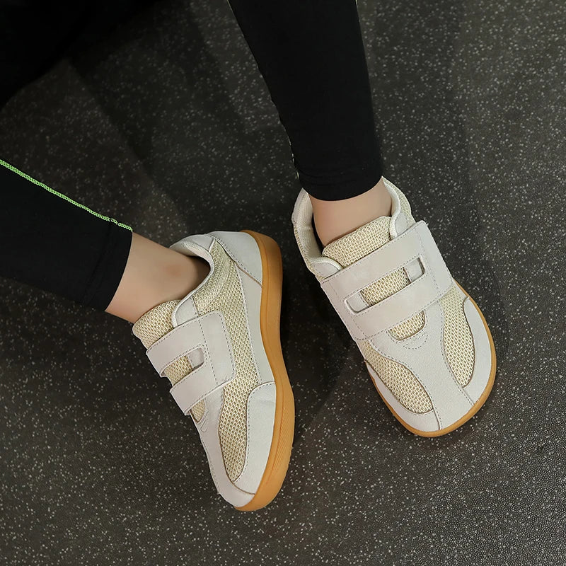 New Children's Soft Soled Board Shoes Boy's and Girl's Anti Slip Sports Rubber Shoes Lightweight Walking Shoes Casual Sneakers