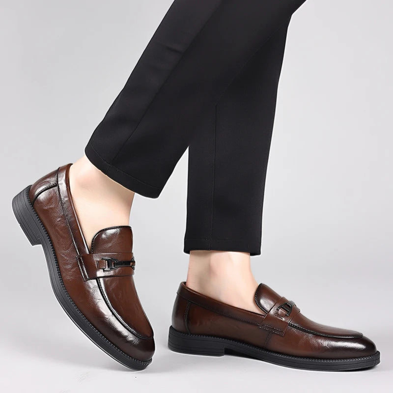 Classic Style Men's Fashionable Business Casual Leather Shoes Spring British Retro Comfortable Soft Sole Loafers Driving Shoes