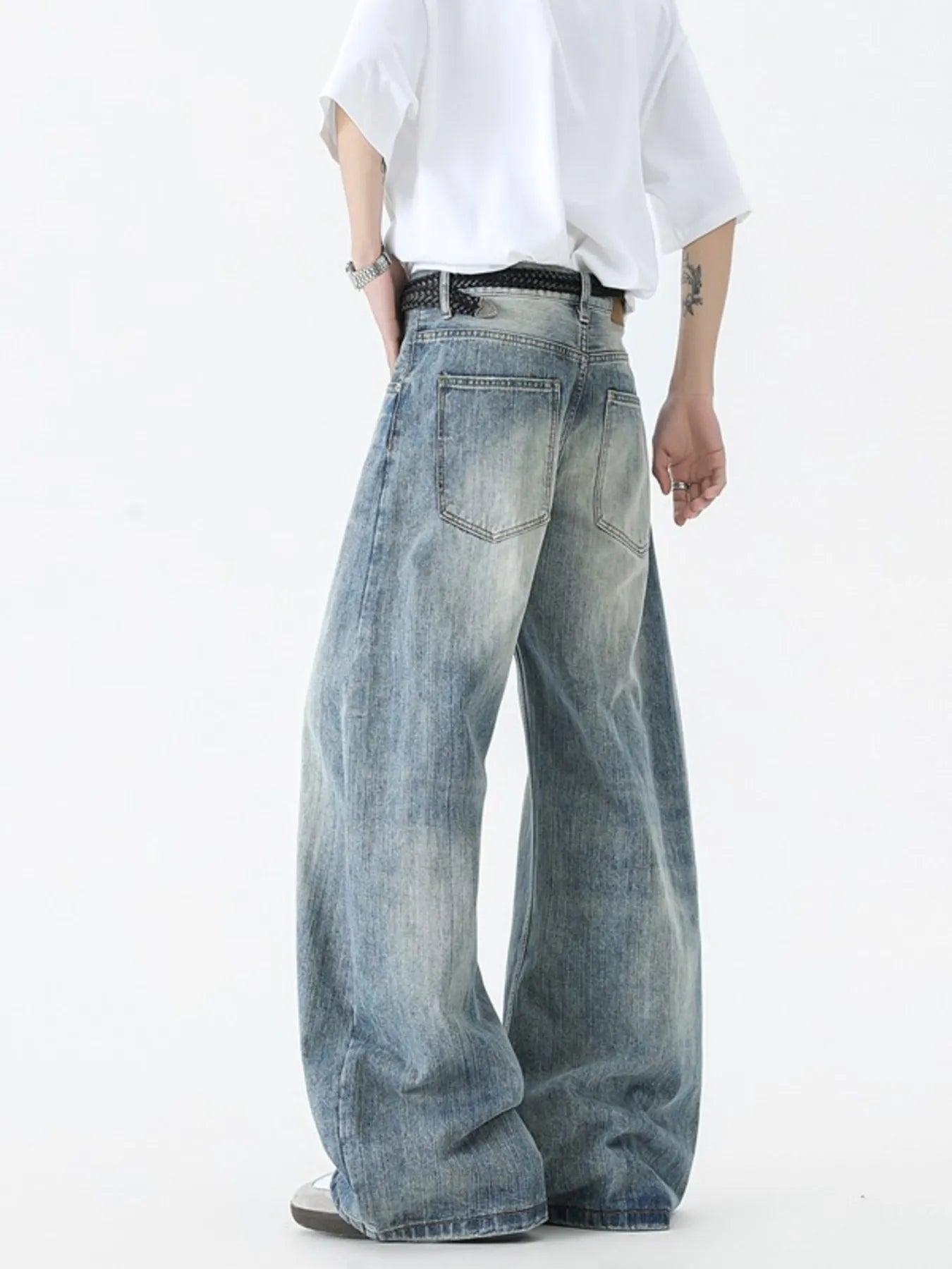 b406cac9f04f4f5ea8255f510e867a4d-Max-Origin